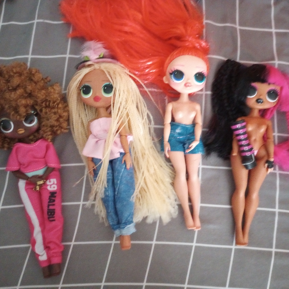 Fashion Dolls with Colorful Hair